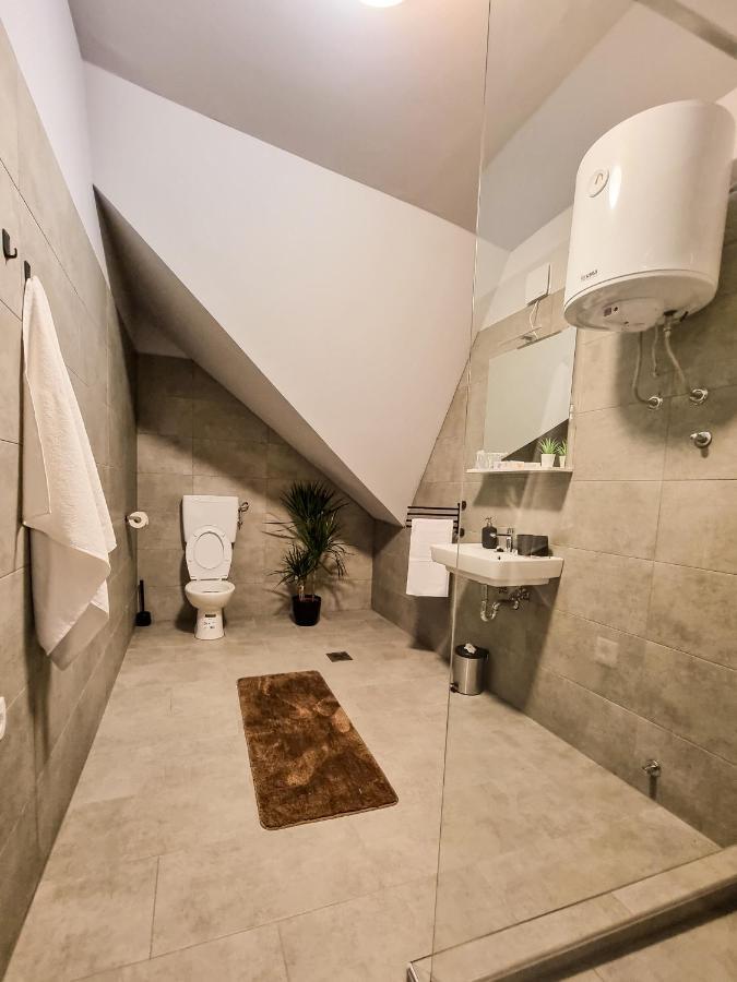 Xxl Rooms Osijek Eksteriør bilde